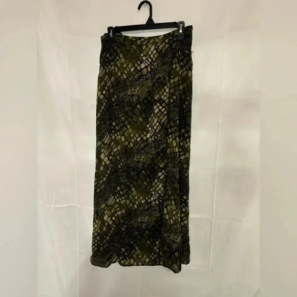 New with tags, womens size 10 silk skirt, #L634 - Picture 1 of 5